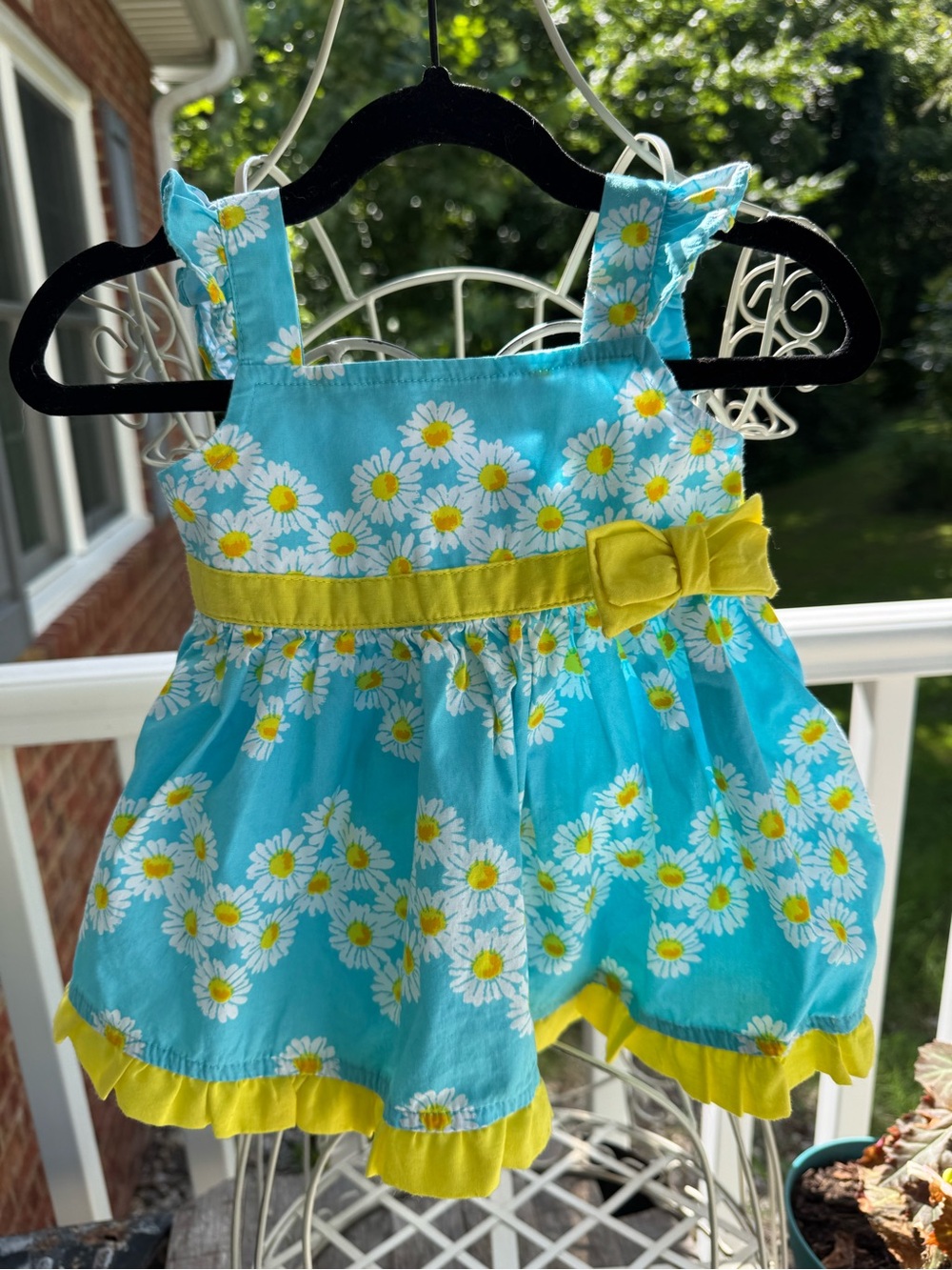 Nannette Baby Turquoise Daisy Sundress with Yellow Bow. Size 0-3 Mo.
